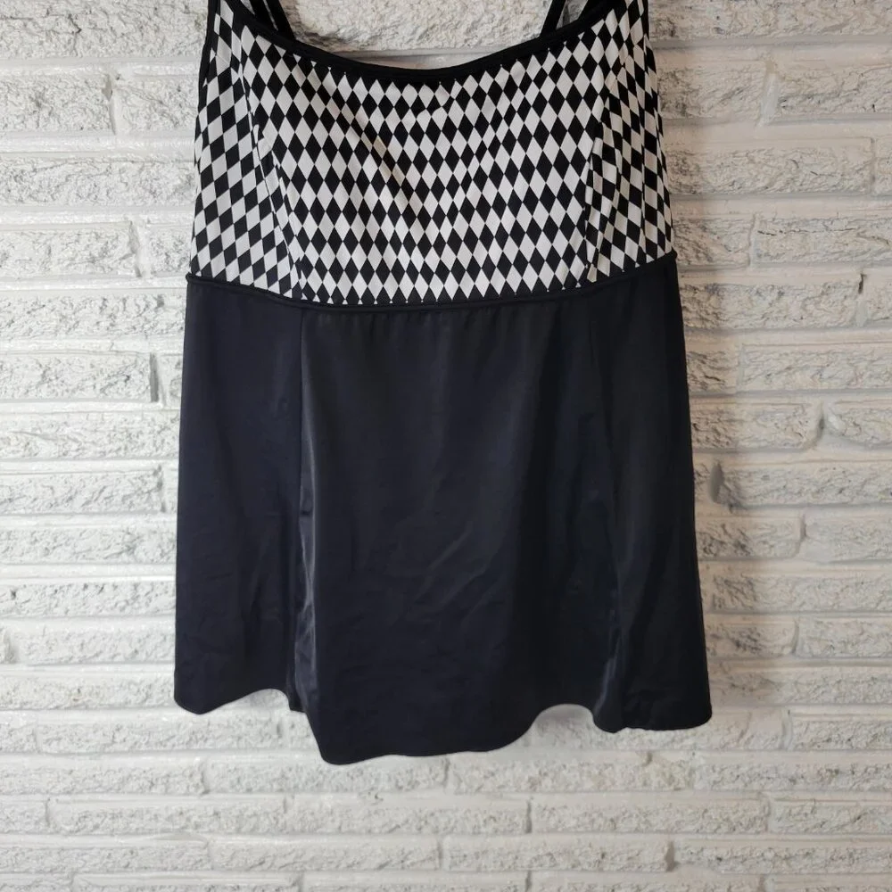 Inches Away Women 24W Plus Size Swimsuit Black Geometric One Piece Skirt GEO21E